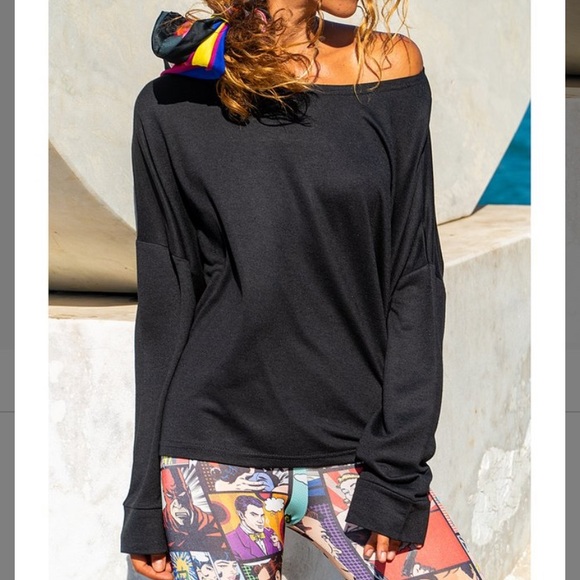 CCK Style Cropped Black Long Sleeve Tee - Picture 4 of 5